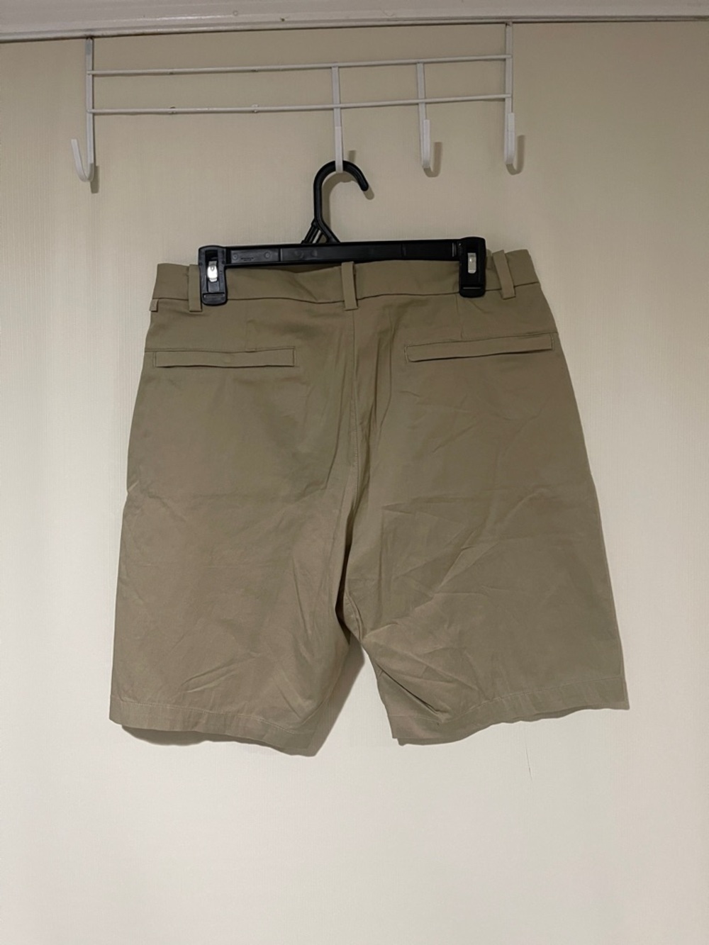 NWOT lululemon athletica Men's Flat-Front Chino Shorts in Khaki Size 31 - Picture 9 of 12